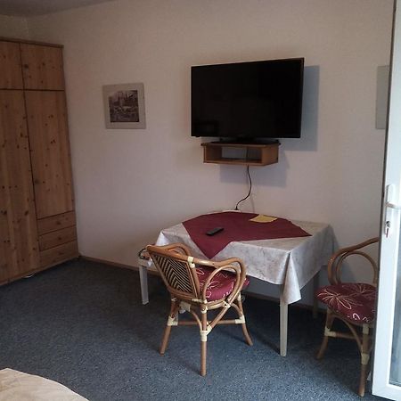 Pension Johanne Аурих Екстериор снимка